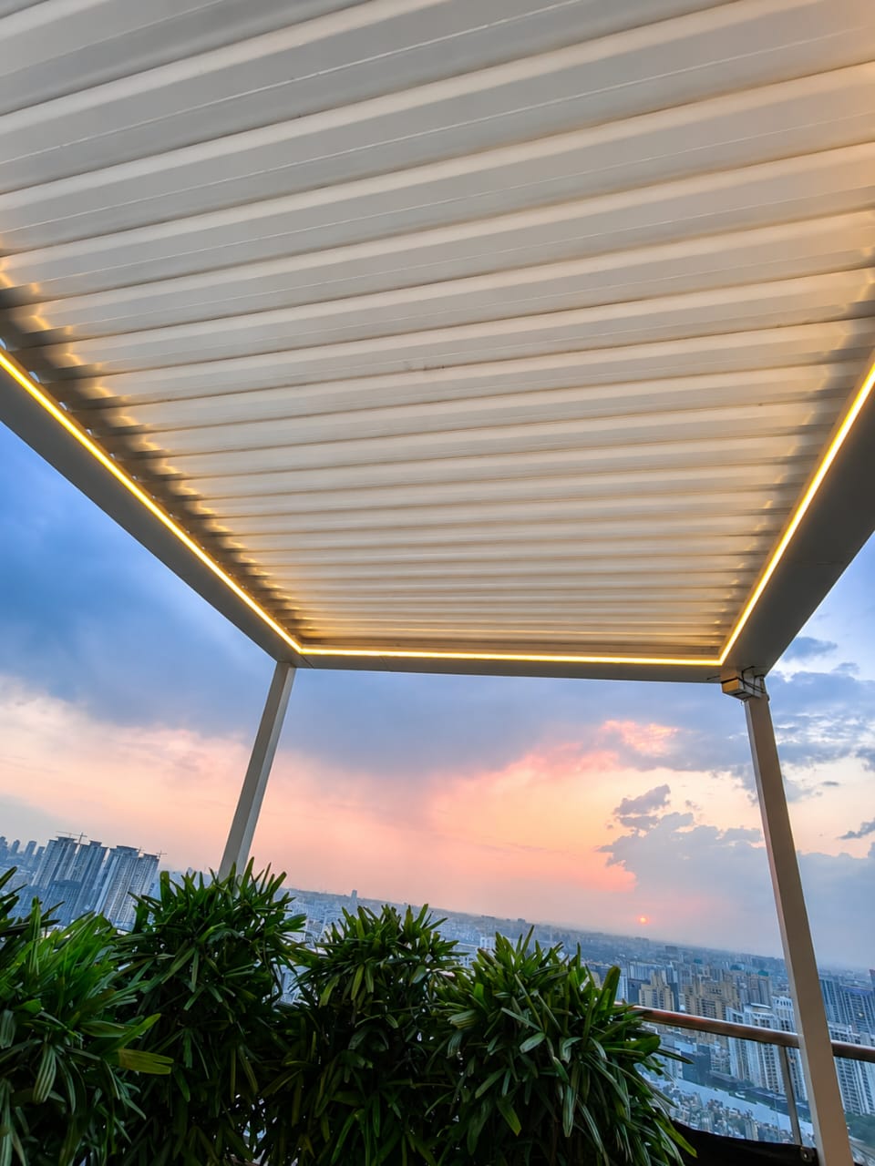 D’cent Roof roofing installation at Project DLF 2